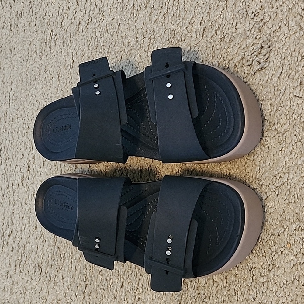 CROCS Navy Platform Dress Sandals